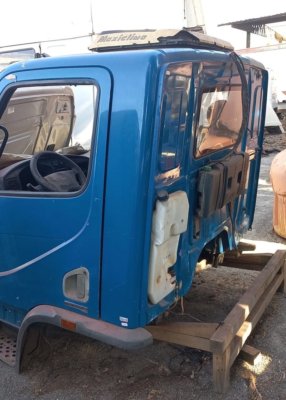 Cabine completa simples azul para caminhão